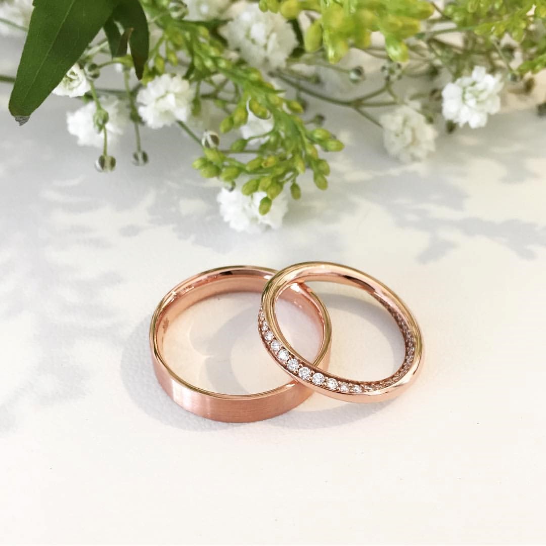 Putting a Ring On It: 4 Unique Wedding Band Ideas To Consider